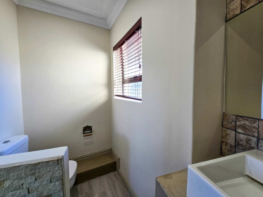 4 Bedroom Property for Sale in Stilbaai Wes Western Cape